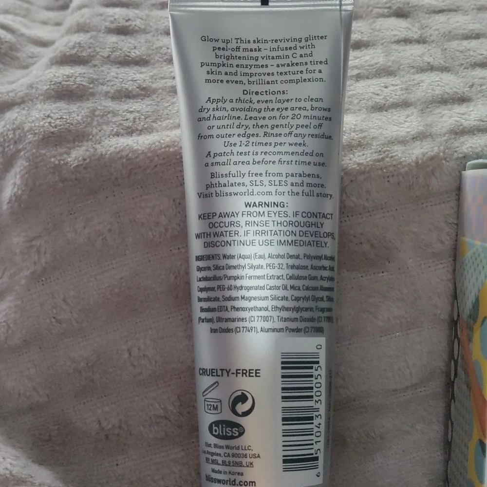 Bliss Blush Pink Peel-Off Mask & Incredi-Peel Set - Picture 3 of 6